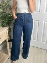 Load image into Gallery viewer, Autumn Blues Denim Pants Dark
