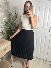 Load image into Gallery viewer, Maple Moon Pleated Skirt
