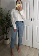 Load image into Gallery viewer, Vanilla Cream Button Down Top
