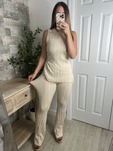 Load image into Gallery viewer, Warm Whisper Top &amp; Pants Set
