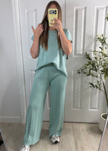 Load image into Gallery viewer, Summer Fling Teal Top &amp; Pants Set
