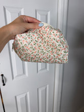 Load image into Gallery viewer, Floral Ditsy Quilted Cosmetic Pouch Bag
