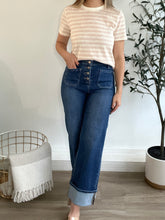 Load image into Gallery viewer, Jule Basic Tee Pink/Off White
