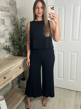Load image into Gallery viewer, Avery Top &amp; Pants Set
