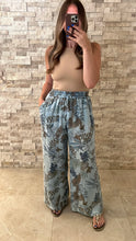 Load image into Gallery viewer, Euro High Waisted Pants Floral
