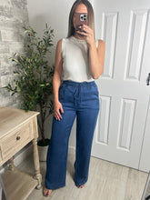 Load image into Gallery viewer, Autumn Blues Denim Pants Light
