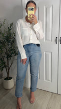 Load image into Gallery viewer, Vanilla Cream Button Down Top

