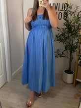 Load image into Gallery viewer, Naty Dress
