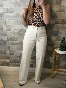 Risen High Waisted White Jeans