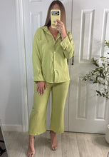 Load image into Gallery viewer, Main Squeeze Top &amp; Pants Set
