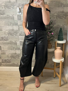 Eva Mid Rise Barrel Pants Leather