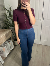 Load image into Gallery viewer, Vino Button Down Top
