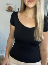 Load image into Gallery viewer, Dynamic Fitted Stretch Black Top
