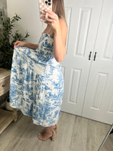 Load image into Gallery viewer, Printed Poetry Midi Dress Blue
