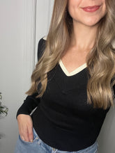 Load image into Gallery viewer, Minimal Black Top
