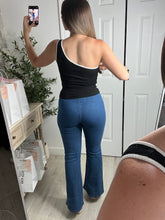 Load image into Gallery viewer, Cassie One Shoulder Top
