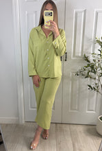 Load image into Gallery viewer, Main Squeeze Top &amp; Pants Set

