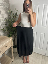 Load image into Gallery viewer, Maple Moon Pleated Skirt
