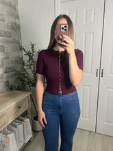 Load image into Gallery viewer, Vino Button Down Top
