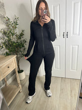 Load image into Gallery viewer, Blackout Comfort Top &amp; Pants Activewear Set
