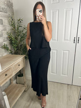 Load image into Gallery viewer, Avery Top &amp; Pants Set
