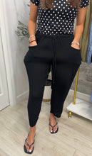 Load image into Gallery viewer, Weekender Black Barrel Pants
