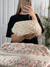 Load image into Gallery viewer, Floral Ditsy Quilted Cosmetic Pouch Bag
