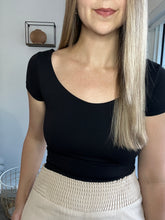 Load image into Gallery viewer, Dynamic Fitted Stretch Black Top
