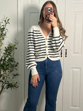 Load image into Gallery viewer, Savannah Button Down White
