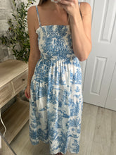 Load image into Gallery viewer, Printed Poetry Midi Dress Blue
