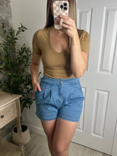 Load image into Gallery viewer, Dynamic V Neck Top Coffee
