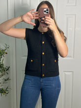 Load image into Gallery viewer, Vintage Button Down Top
