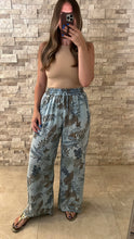 Load image into Gallery viewer, Euro High Waisted Pants Floral
