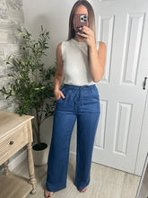 Load image into Gallery viewer, Autumn Blues Denim Pants Light
