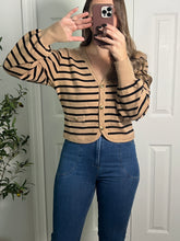 Load image into Gallery viewer, Savannah Button Down Coffee
