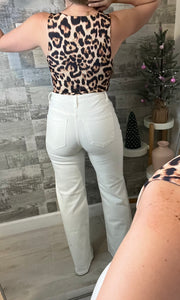 Risen High Waisted White Jeans