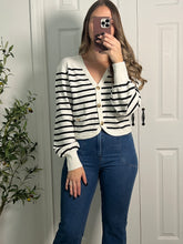 Load image into Gallery viewer, Savannah Button Down White
