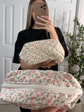Load image into Gallery viewer, Floral Ditsy Quilted Cosmetic Pouch Bag
