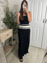 Load image into Gallery viewer, City Stroll Strapless Dress
