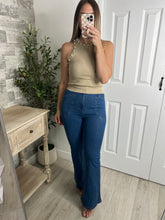 Load image into Gallery viewer, RESTOCK Mamma Mia High Waisted Jeans
