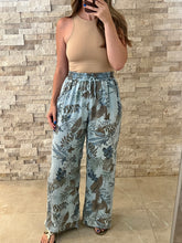 Load image into Gallery viewer, Euro High Waisted Pants Floral
