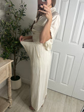 Load image into Gallery viewer, Oatmeal Top &amp; Pants Set
