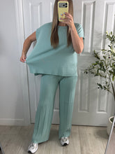 Load image into Gallery viewer, Summer Fling Teal Top &amp; Pants Set
