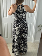 Load image into Gallery viewer, Monroe Floral Top &amp; Pants Set
