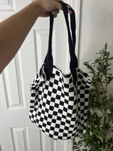 Load image into Gallery viewer, Checkered Crotchet Knit Commuter Bag

