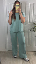Load image into Gallery viewer, Summer Fling Teal Top &amp; Pants Set
