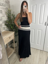 Load image into Gallery viewer, City Stroll Strapless Dress

