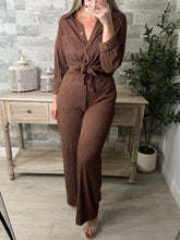 Load image into Gallery viewer, Crinkle Chic Top &amp; Pants Set Brown
