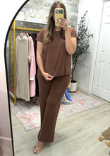 Load image into Gallery viewer, Miami Fall Top &amp; Pants Set Brown
