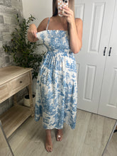 Load image into Gallery viewer, Printed Poetry Midi Dress Blue
